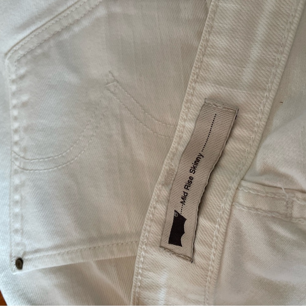 Levi’s Mid Rise Skinny Jeans in white, size 30 - Picture 9 of 10